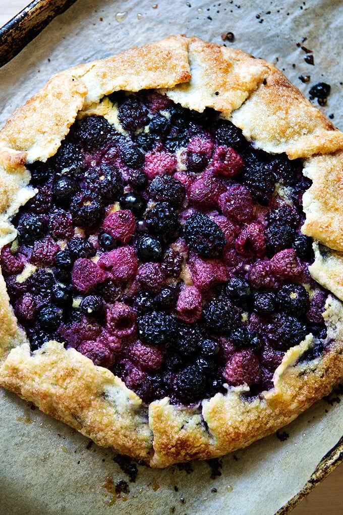 mixed berry galette with foolproof pastry - Article 1